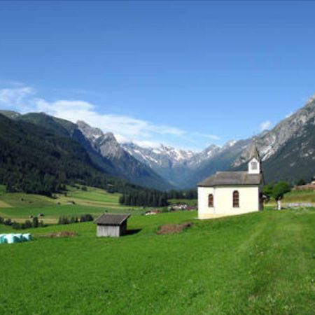 Haus Alpenrose Apartment Trins Exterior photo