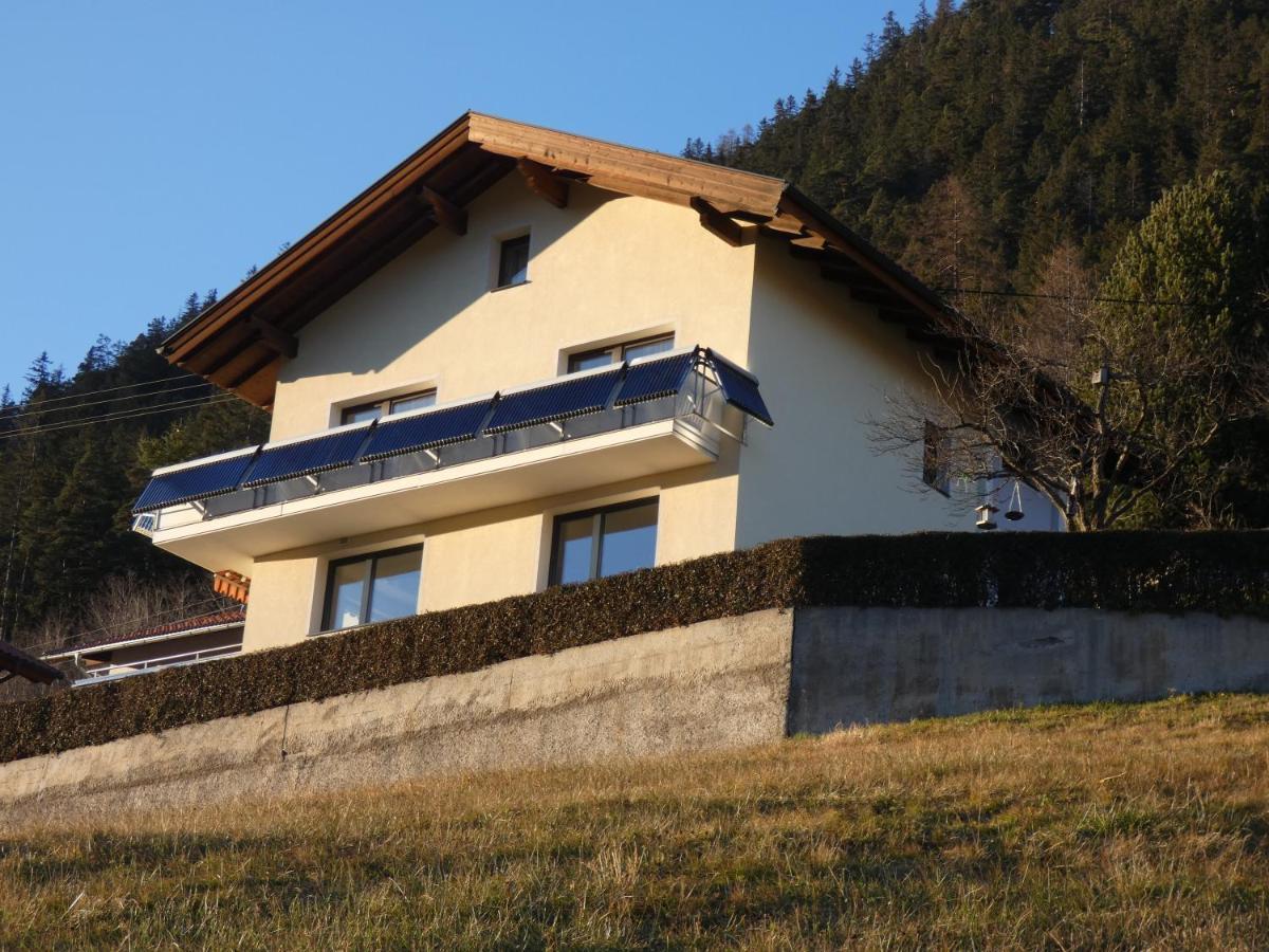Haus Alpenrose Apartment Trins Exterior photo